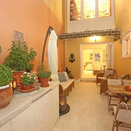 Vaporia Verandas - Ermoupoli, Syros Holiday home *