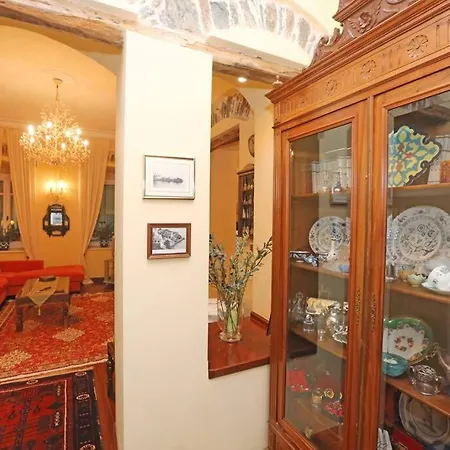 Vaporia Verandas - Ermoupoli, Syros