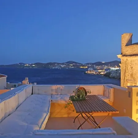 Vaporia Verandas - Ermoupoli, Syros *