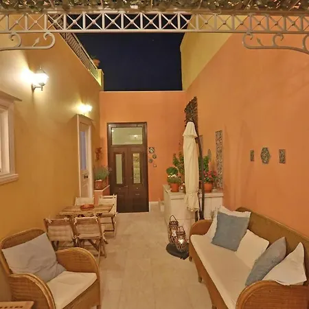 Vaporia Verandas - Ermoupoli, Syros Holiday home